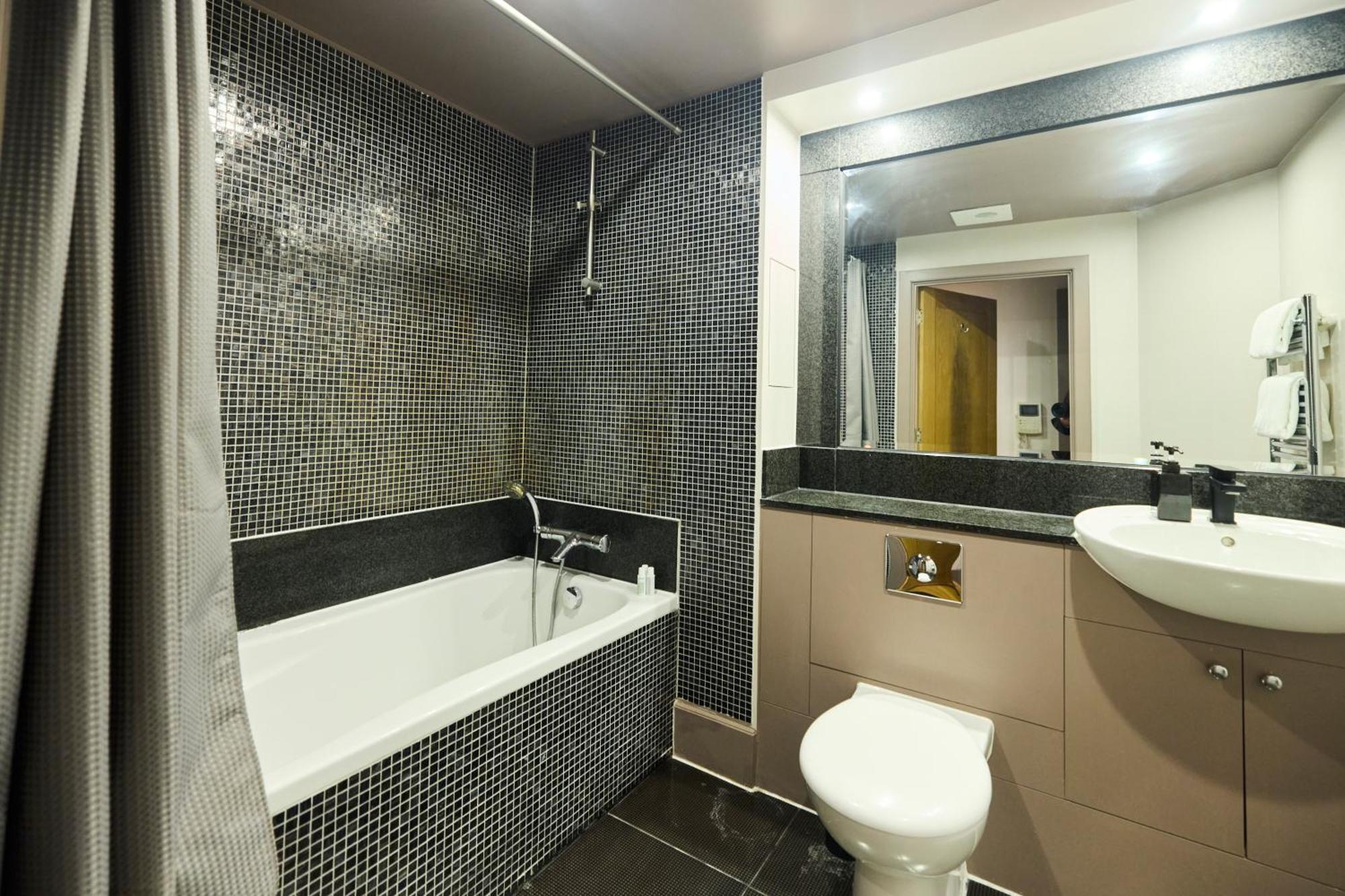 The Vauxhall Hideout - Comfy 2Bdr Flat With Balcony London Eksteriør billede
