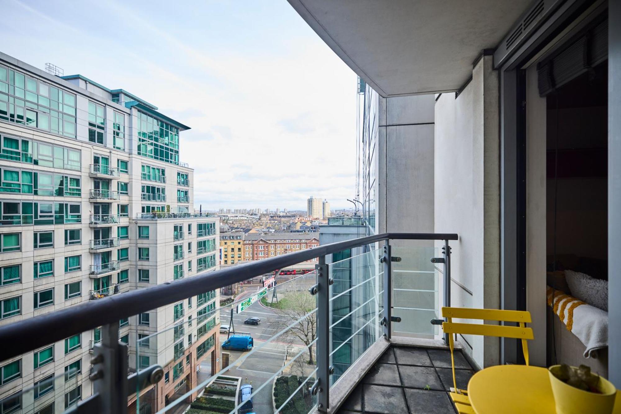 The Vauxhall Hideout - Comfy 2Bdr Flat With Balcony London Eksteriør billede