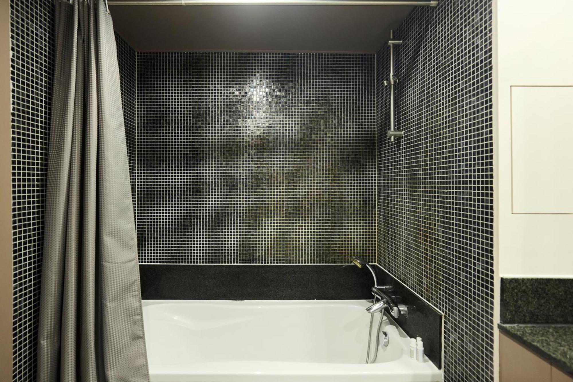 The Vauxhall Hideout - Comfy 2Bdr Flat With Balcony London Eksteriør billede